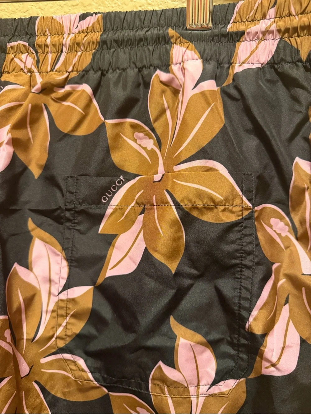 New Gucci Logo Floral Print Brown Pink Swim Shorts Size 52 / US L / Waist 34 38